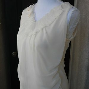 NY&CO Chiffon Sleevless Blouse with Neck Detail